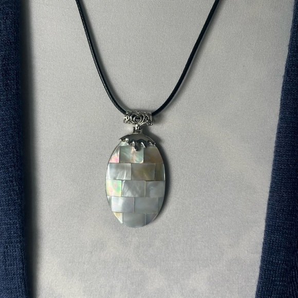 Jewelry - Art Deco Mother of Pearl Oval Pendant & Necklace